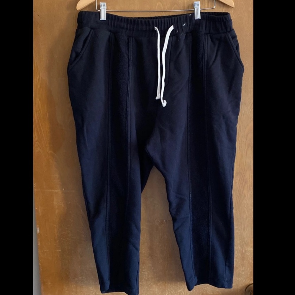 Trousers - Picture 2 of 4